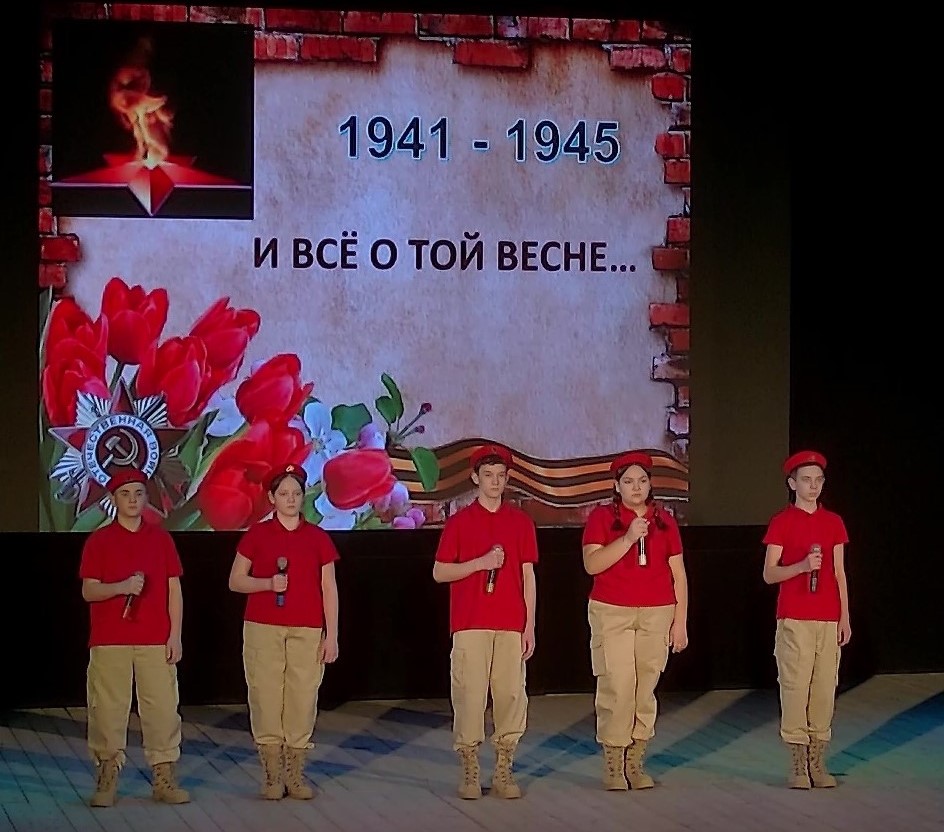 Смотр художественной самодеятельности в ДК Калинина.