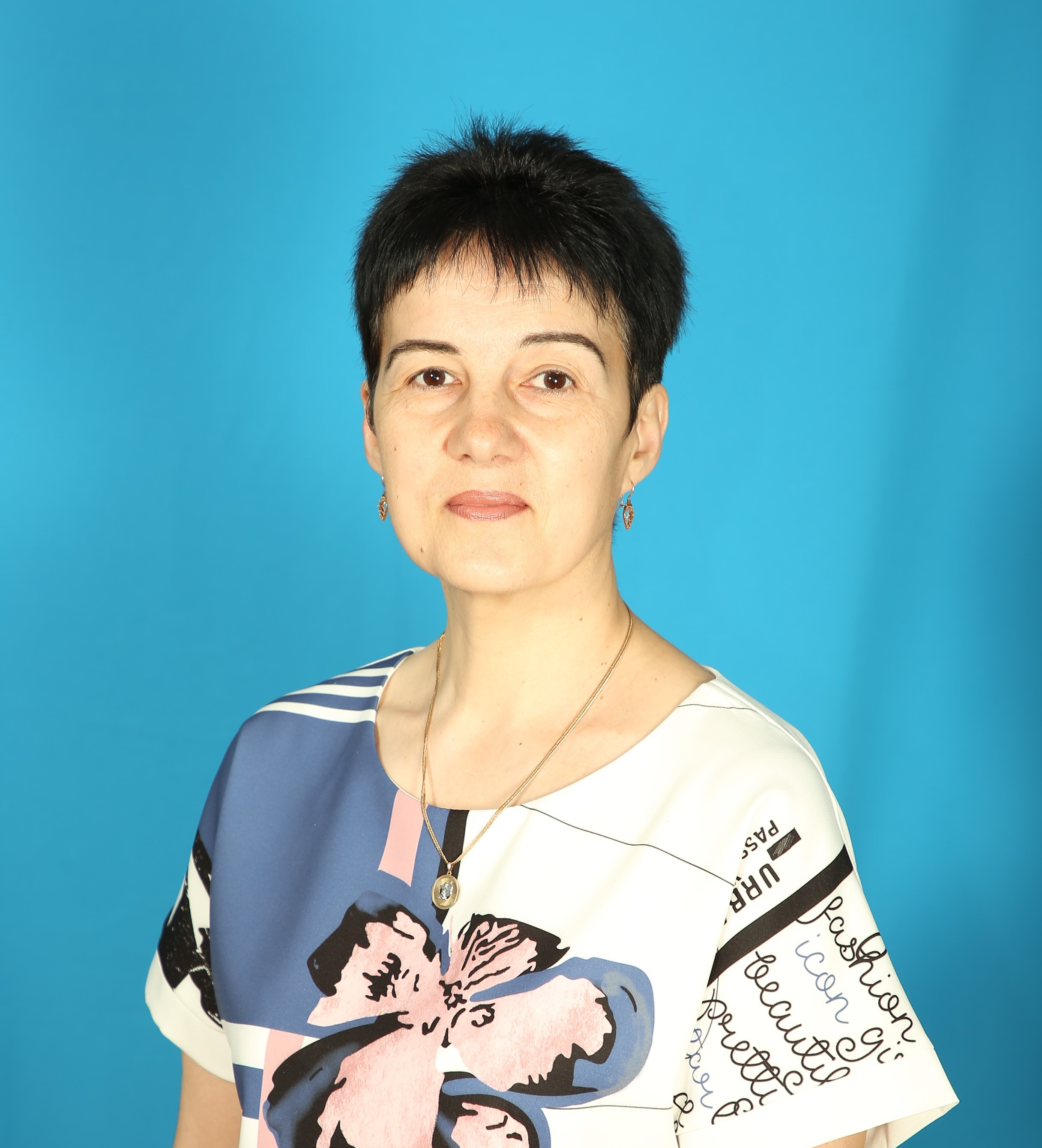 Адамова Елена Васильевна.